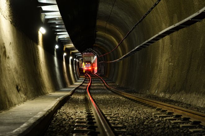 Mario Passera. Túnel, Línea A