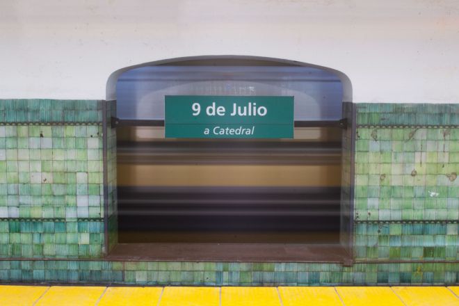 Guillermo Villa. Estación 9 de Julio, Línea D