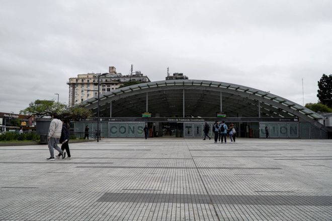 Oscar Vazquez Paz. Estación Constitución, Línea C