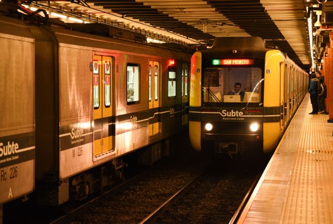 Mario Passera. Estación Peru, Línea A